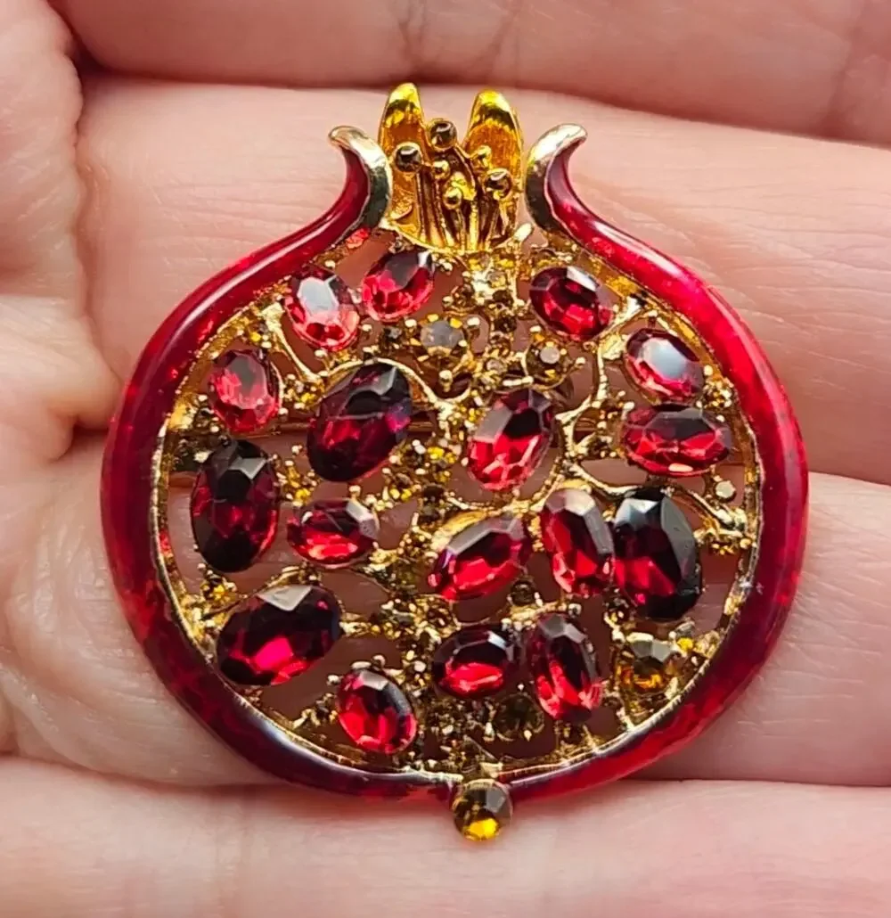 Pomegranate Brooch Faux Jewel Simple Classic Fruit Summer Pin